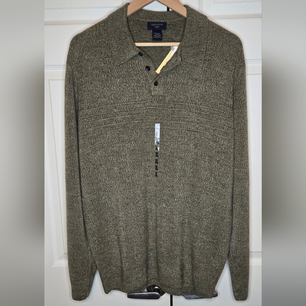 Dockers Men’s Sweater – XL – Extra Soft Knit – Button Collar – New with Tags
